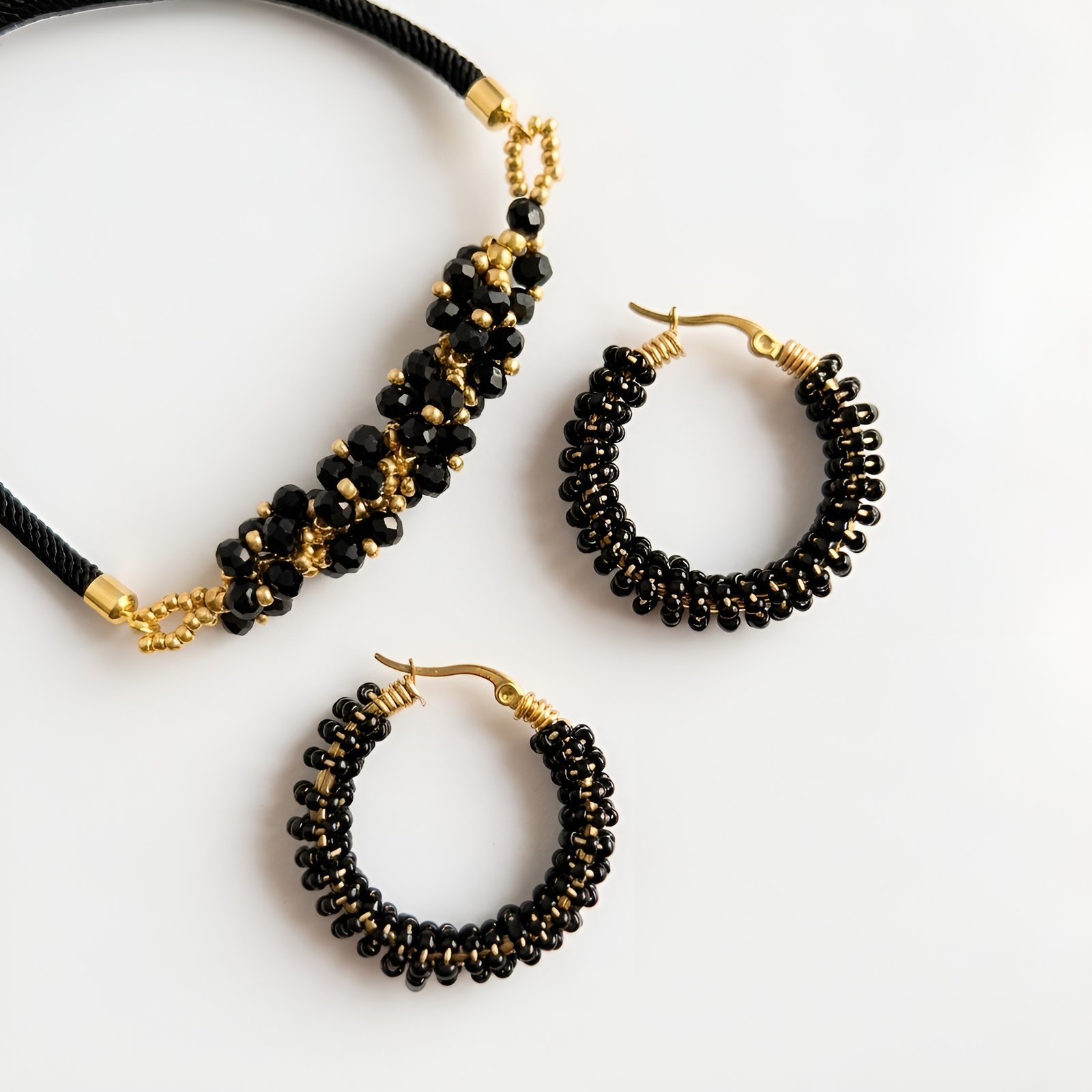 set-pulsera-arete-candonga-negro-04