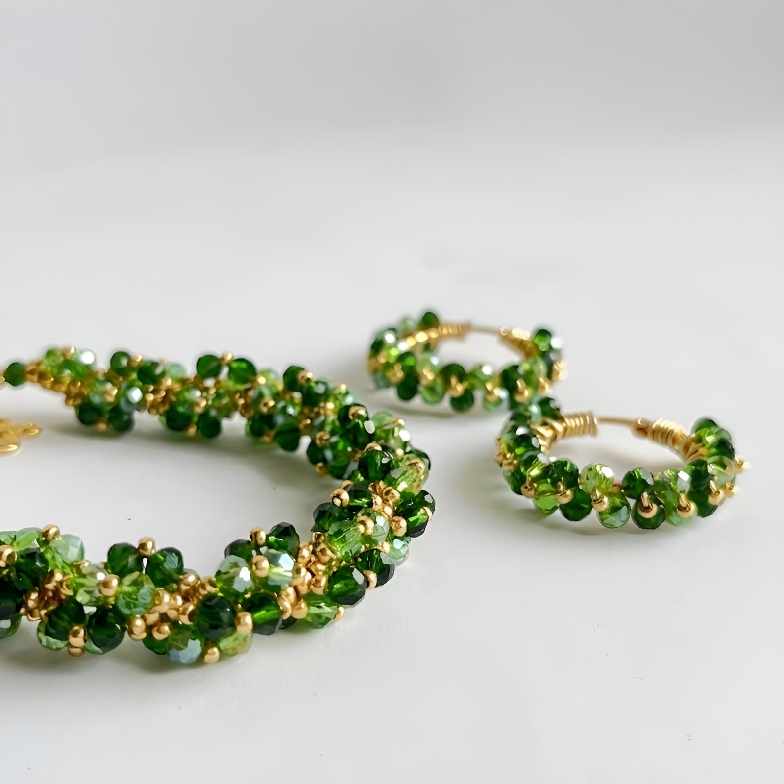 set-pulsera-arete-candonga-verde-03