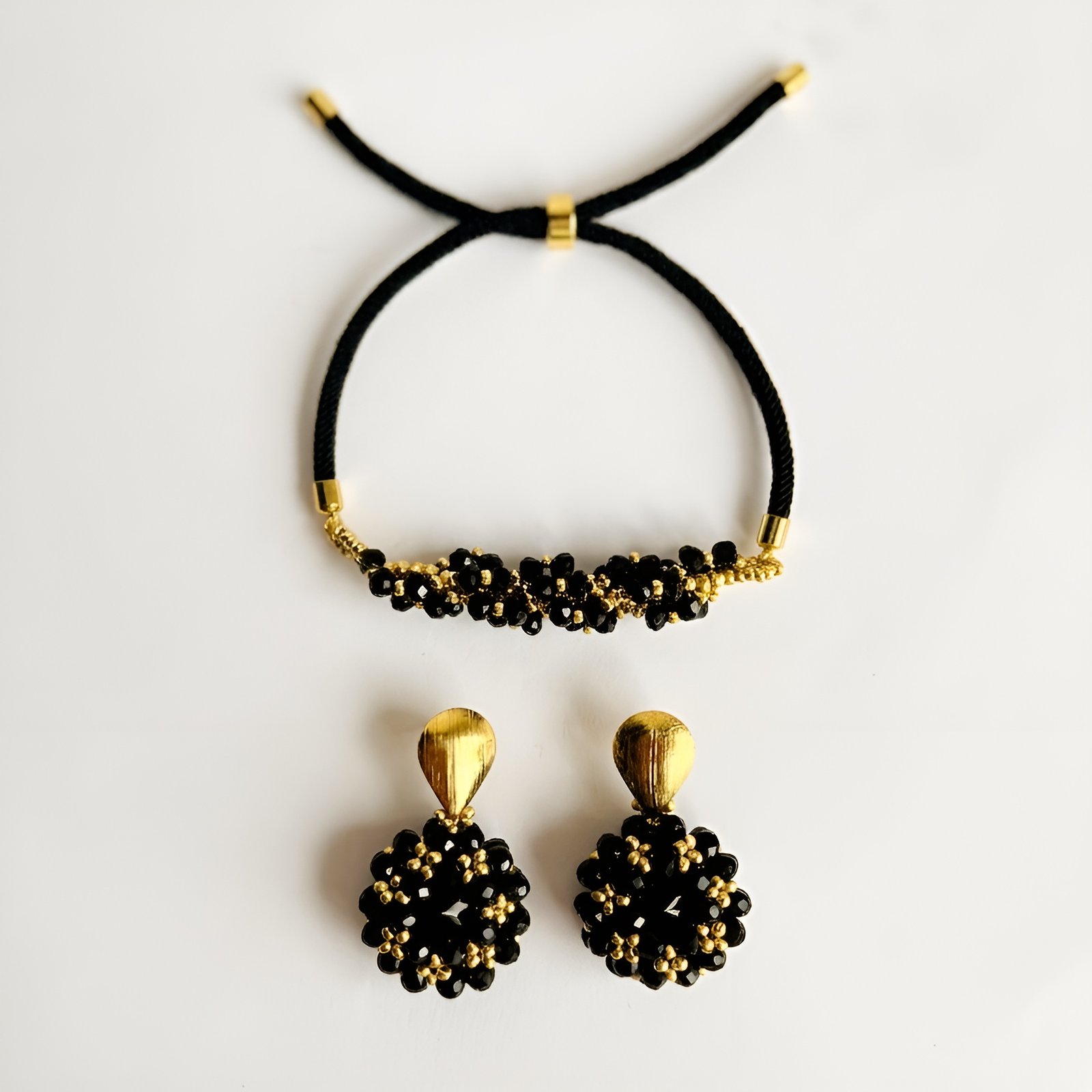set-pulsera-arete-pendiente-negro-02