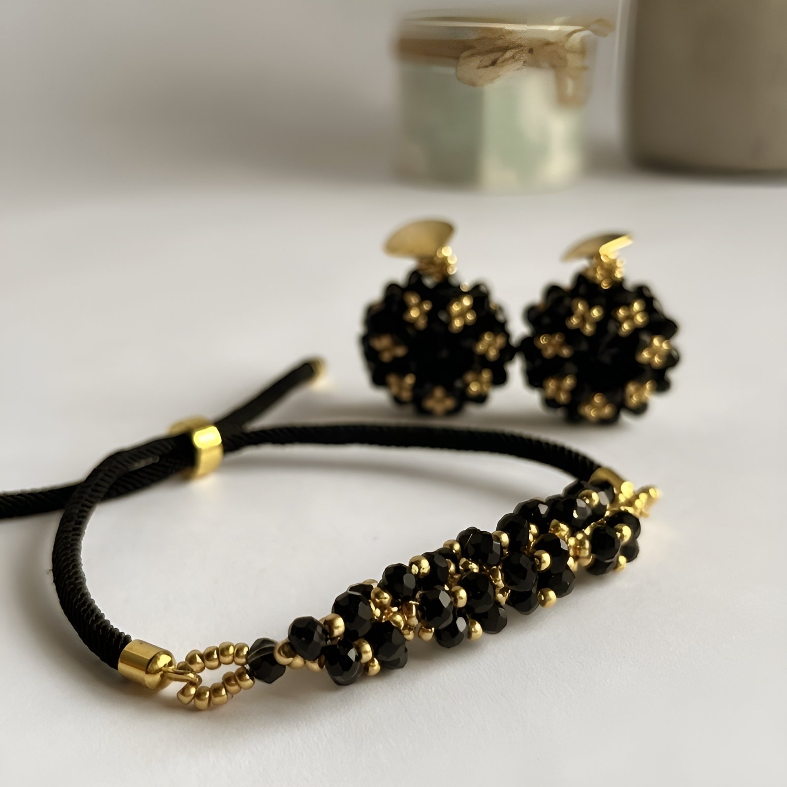 set-pulsera-arete-pendiente-negro-03