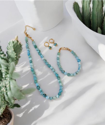 Set de collar, pulsera y aretes en esferas de larimar