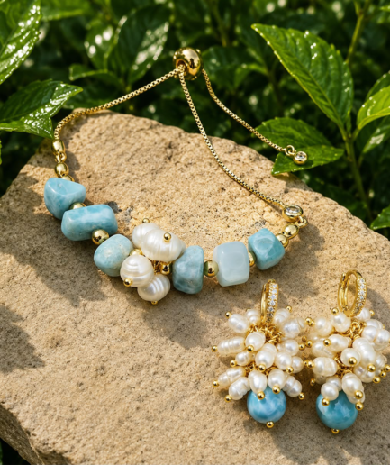 Pulsera y aretes flor en larimar azul y perla natural