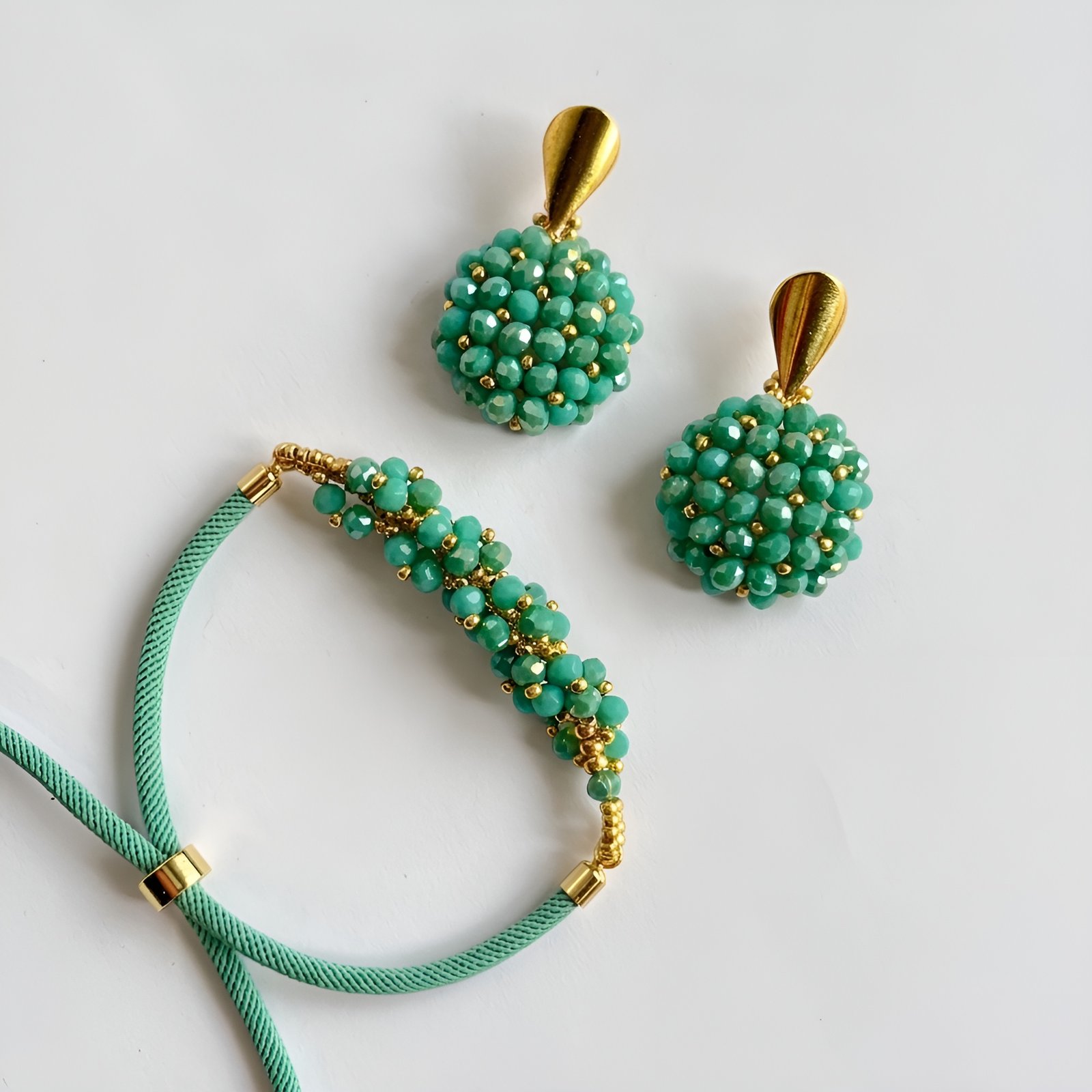 set-pulsera-arete-pendiente-azul-04